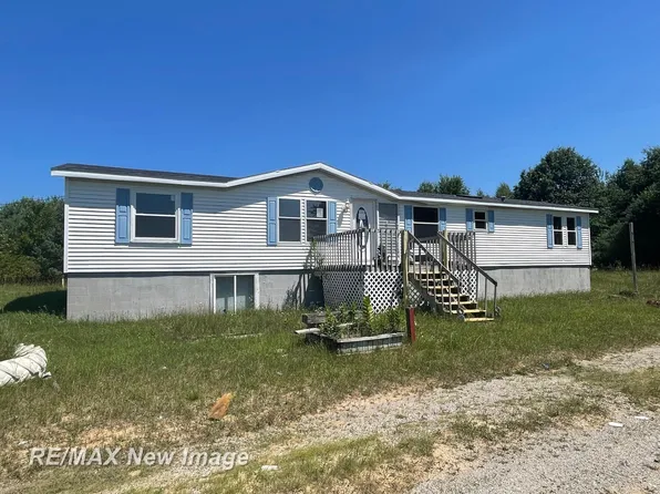 15957 W Burt Rd, Chesaning, MI 48616