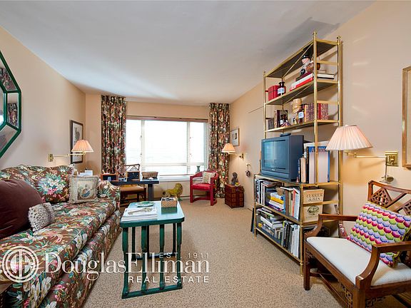 4th image of 799 Park Ave APT 4C