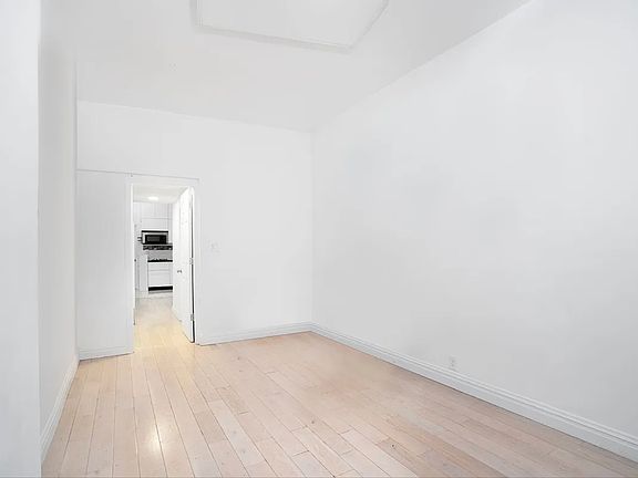 5th image of 123 E 88th St APT 1A