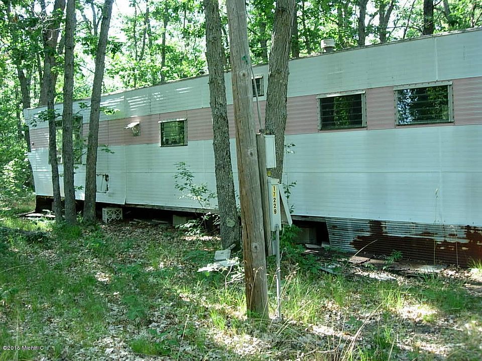 2nd image of 17229 Foster Rd
