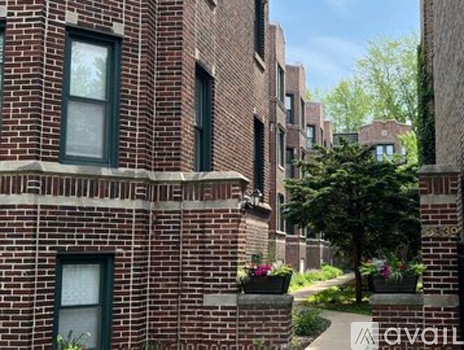1st image of 1444 W Byron St #39021