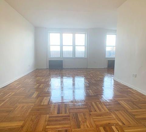 3rd image of 275 Bay 37th St #1