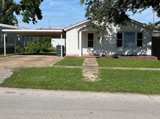 202 S Walnut St, Bristow, OK 74010