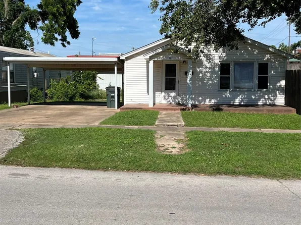 202 S Walnut St, Bristow, OK 74010