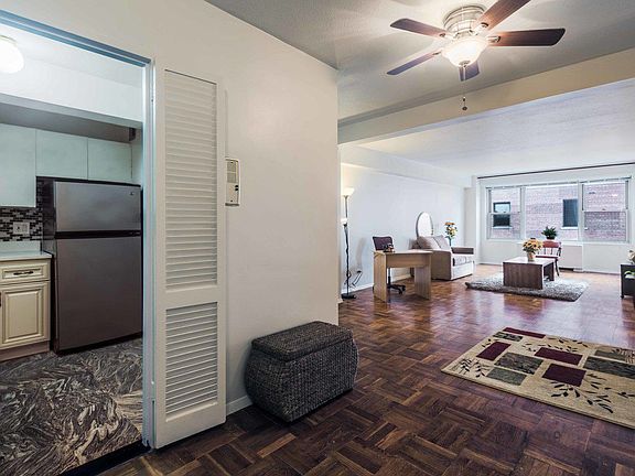 3rd image of 10740 Queens Blvd APT 6B