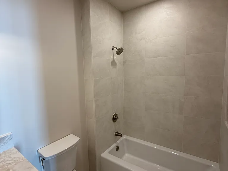 301 W Comstock Ave #1A — Photo 11