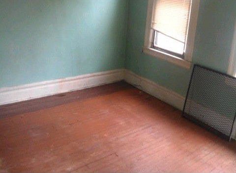 2nd image of 1076 Grove St