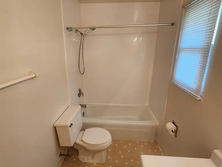 3254 S 108th St #11 — Photo 6