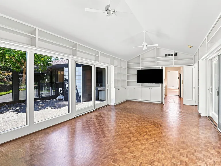 820 Eucalyptus Ave — Photo 39