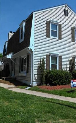 4th image of 4708 Glencoe Ln