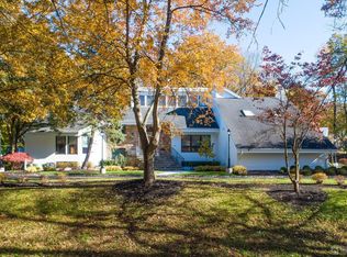 12 Parson Pl, Colonia, NJ 07067