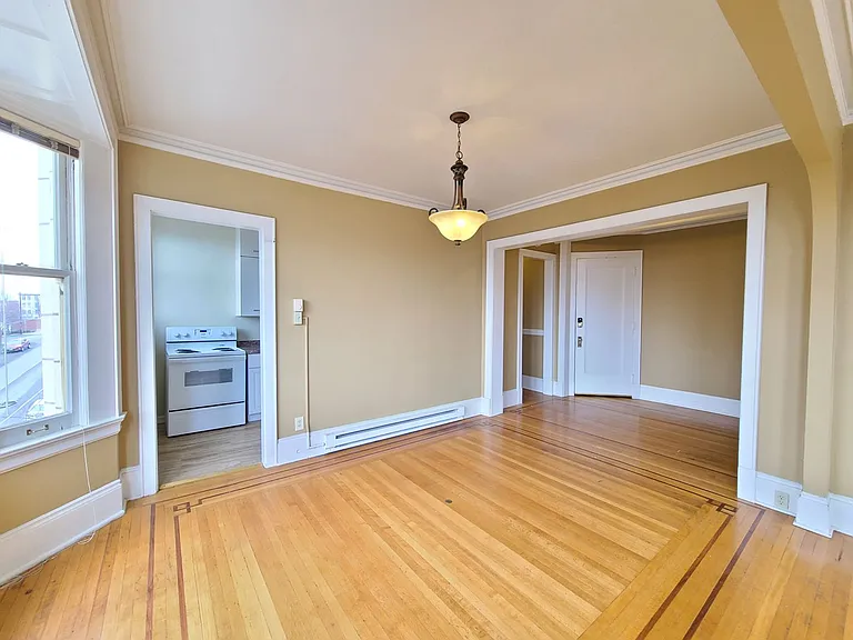 Knickerbocker Apartments — Photo 59