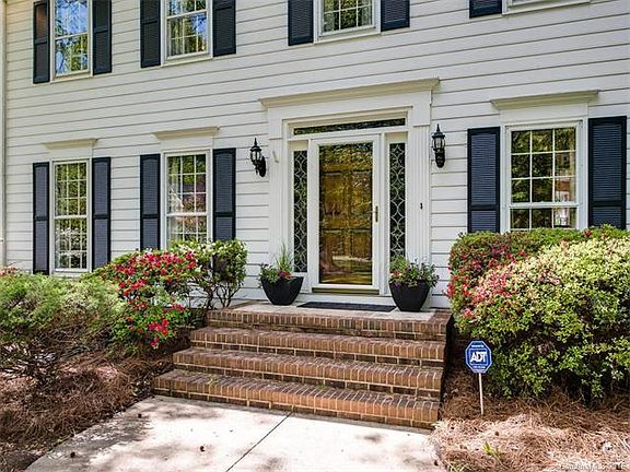 2nd image of 10422 S Hall Dr