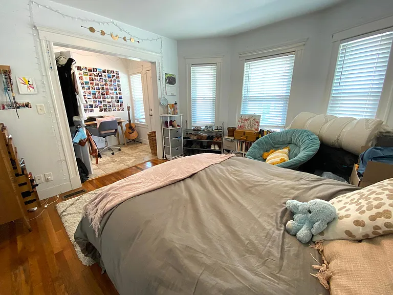 2 Vassar St #1 — Photo 8