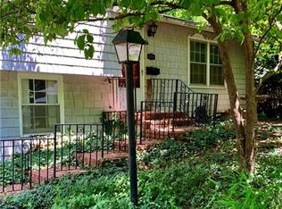 12004 W 68th Ter, Shawnee, KS 66216