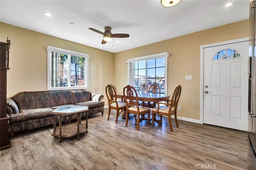2 bed, 650 sqft, $2,850 — Photo 3