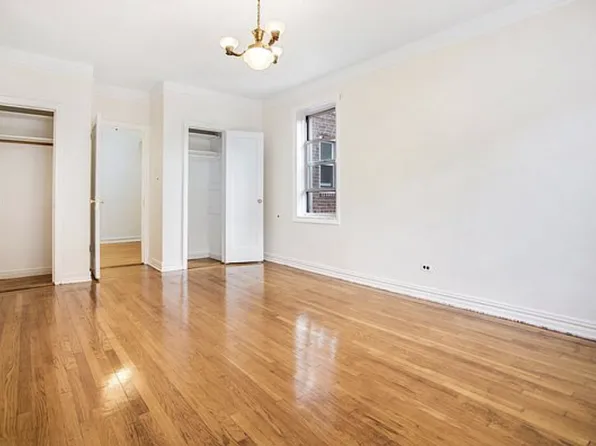 79-01 35th Avenue image 8 of 10