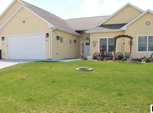 305 Aspen Lodge Dr, Worland, WY 82401