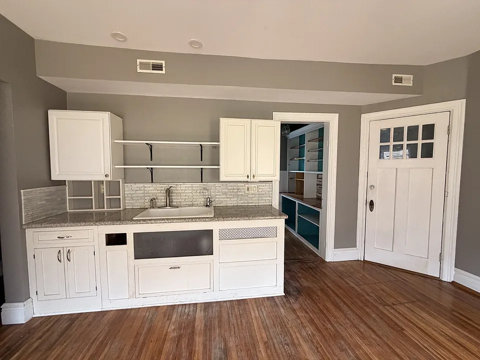 320 Normal Ave #2