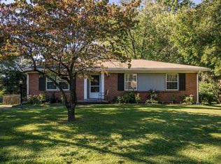 1204 Abbeywood Rd, Louisville, KY 40222