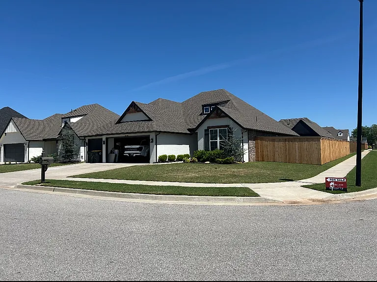 13985 S 21st Ct E — Photo 5