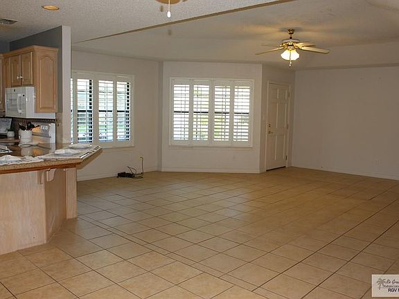 4th image of 220 McDuff Ct