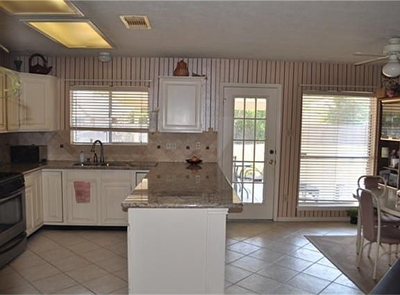 2nd image of 2202 Biscayne Ct