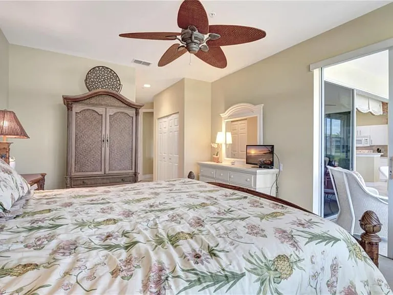 784 Carrick Bend Cir #101 — Photo 21