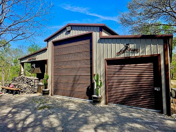 3rd image of 1161 River View Rd