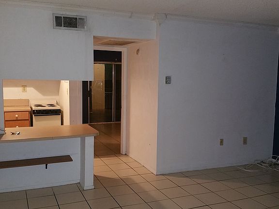 3rd image of 7617 NW 42nd Pl APT 118