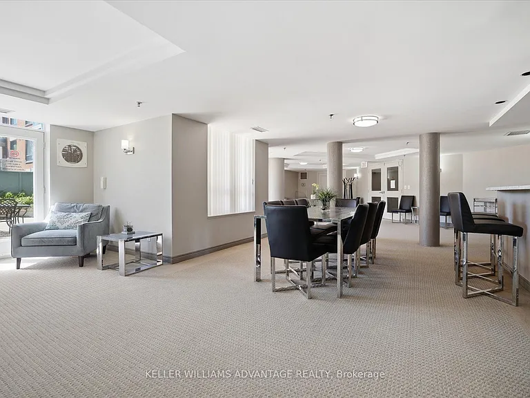 1733 Queen St E #415 — Photo 20