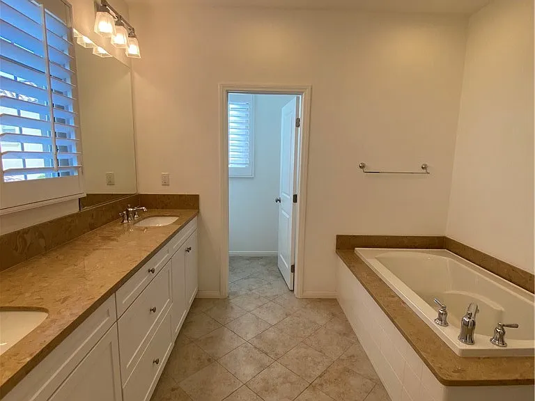 72 Gardenhouse Way — Photo 19