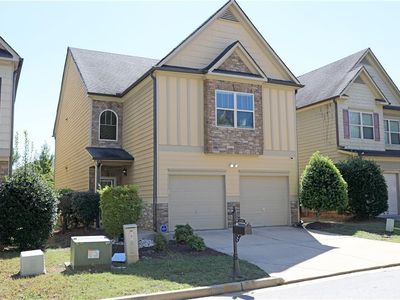 3885 W Lake Manor Way, Atlanta, GA, 30349