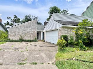 11806 Turtle Gate Dr, Houston, TX 77070