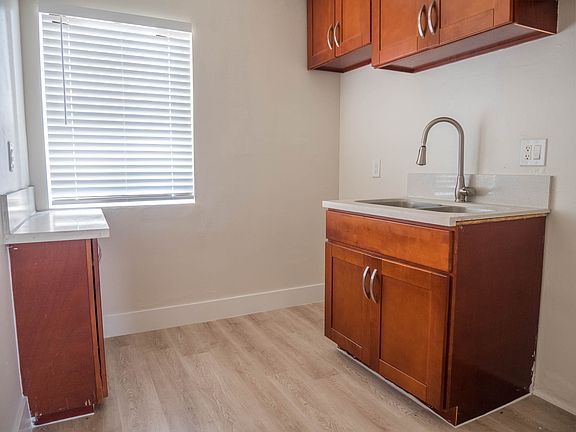 5th image of 16431 Woodruff Ave #9