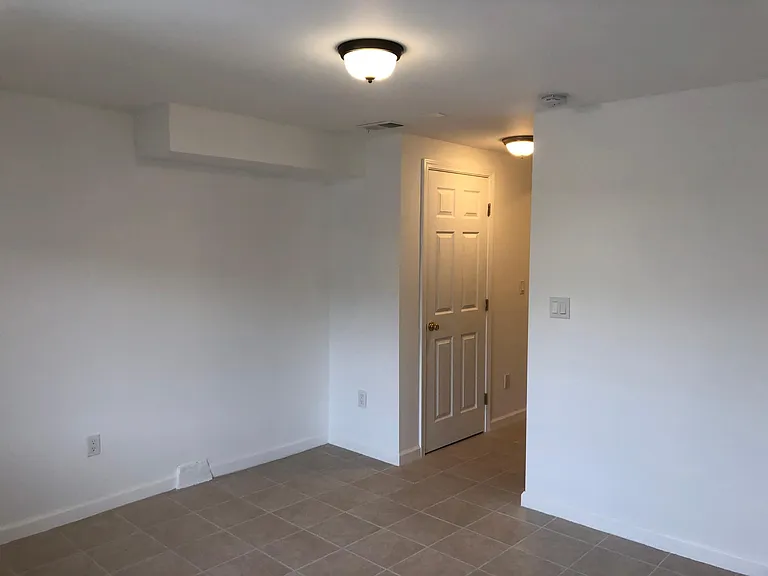 15 Santa Ana Ave — Photo 2