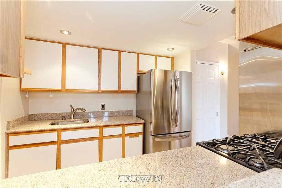 2nd image of 34 W 128th St #2