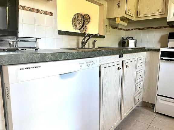 5th image of 3506 NW 49th Avenue #510