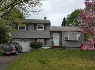 314 Cromwell Pl, South Plainfield, NJ 07080