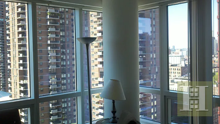 Rented by Halstead Real Estate | media 9