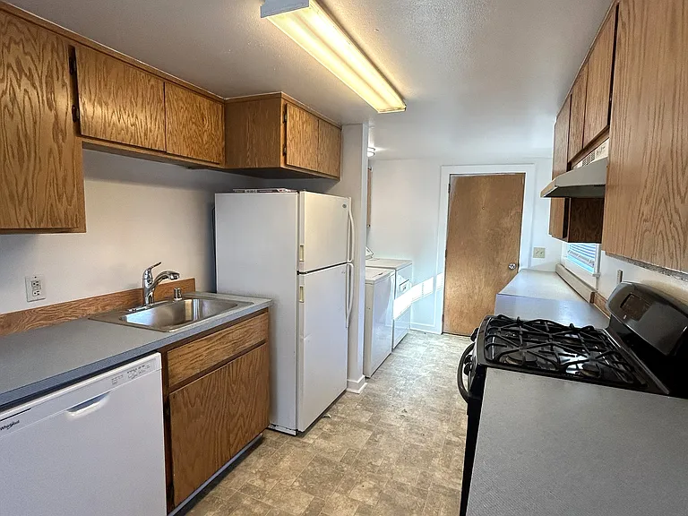 2307 Rockefeller Ave #2307 — Photo 5