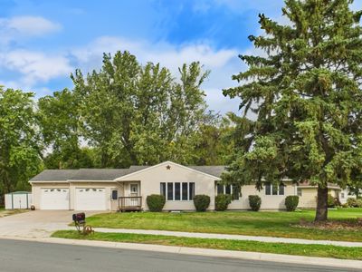 155 Hickory Ave NE, Montgomery, MN, 56069