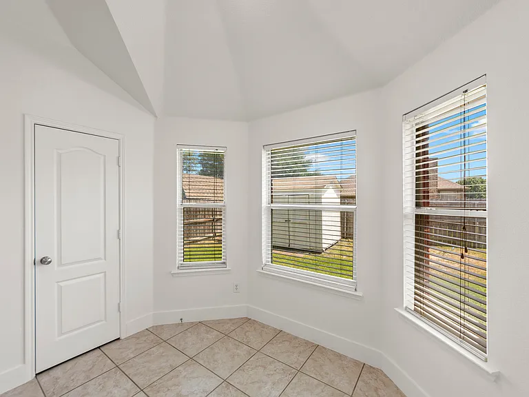 3004 Sweetleaf Dr — Photo 24