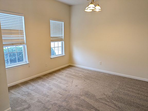 4th image of 11108 Aprilia Ln