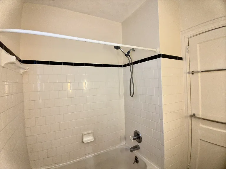 200 E Montgomery St — Photo 10