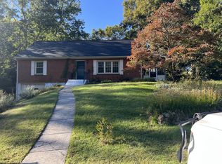 1482 Wolf Creek Dr, Vinton, VA 24179