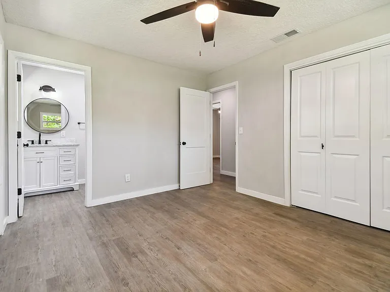 535 W Palmeden Dr — Photo 10