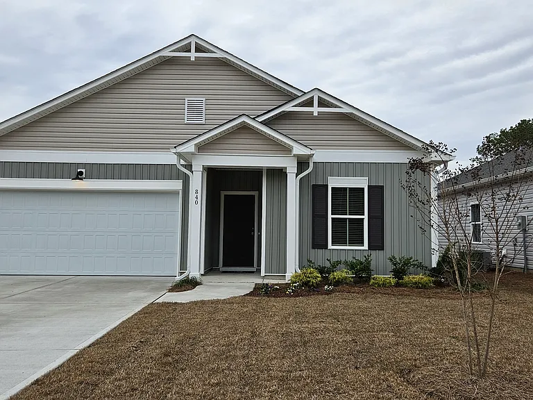 840 Bertwood Rd SW — Photo 1