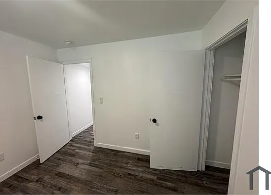 1348 W 41st Pl — Photo 14