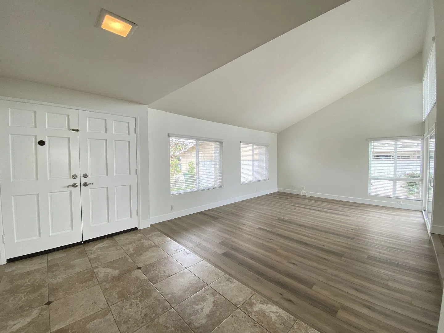 Spacious Home in La Costa with Nice View!! — Photo 4